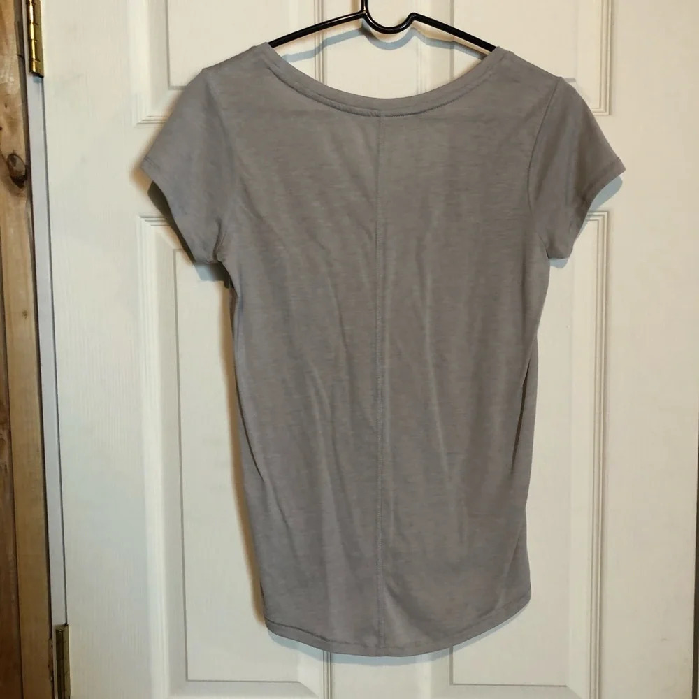 Live Love Dream by Aeropostale Penguin T-shirt S - Picture 3 of 3